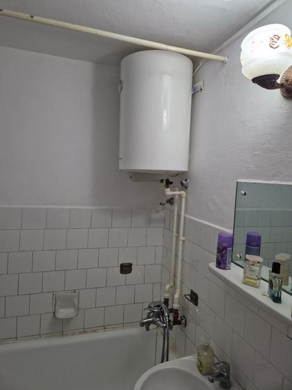Apartament cu 2 camere decomandat în Gura Văii