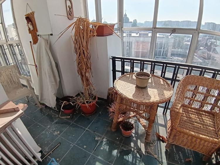 Apartament cu 4 camere în Splaiul Unirii