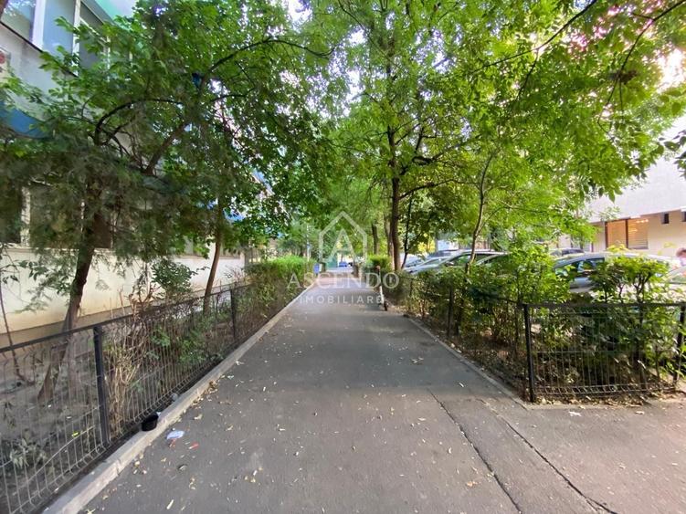 Apartament cu 2 camere semidecomandat, mobilat în Tineretului