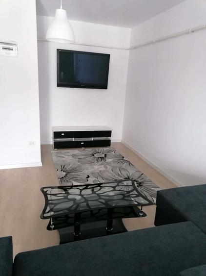 Apartament cu 2 camere semidecomandat în Central