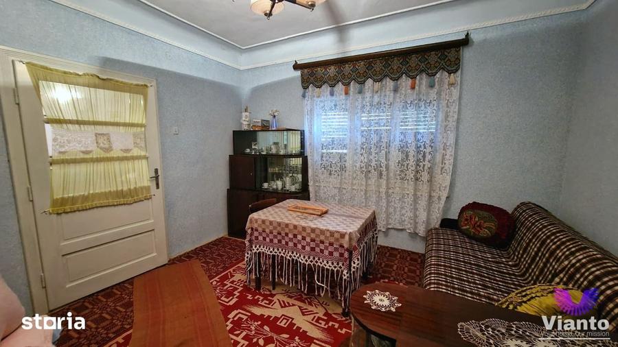 Casă cu 3 camere cu Teren 909 Mp în Poiana Sibiului