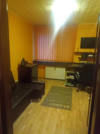 Apartament cu 3 camere semidecomandat în Țiglina 2