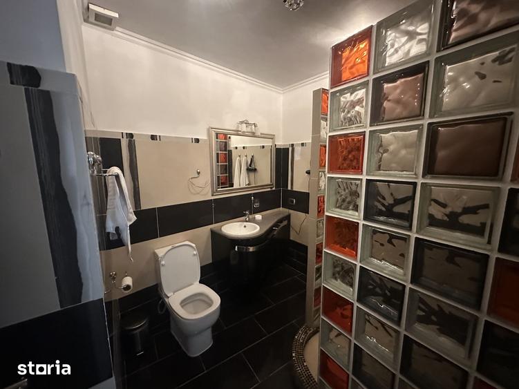 Apartament cu 3 camere semidecomandat în Eminescu