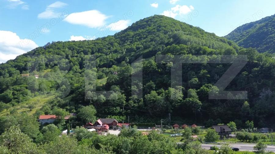 Casă cu Teren 1343 Mp în Căpâlna