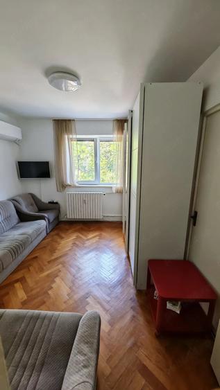 Apartament cu 2 camere decomandat în Brotăcei
