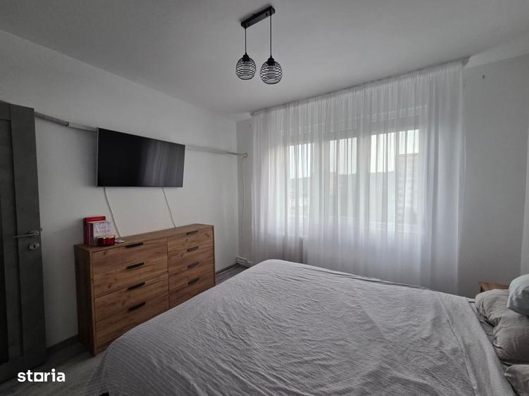 Apartament de vanzare, 3 camere, decomandat, 72 mp, Alexandru cel Bun - 2