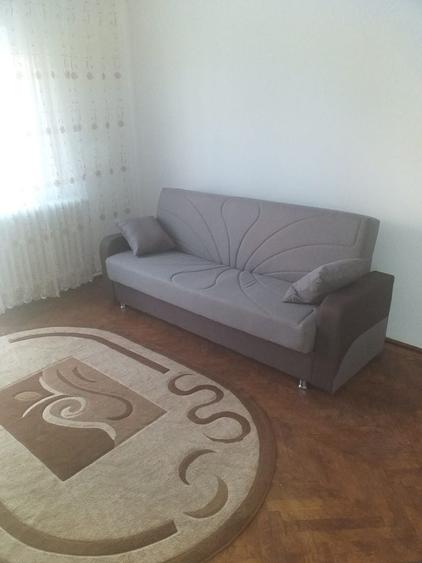 Apartament cu 3 camere semidecomandat în 23 August