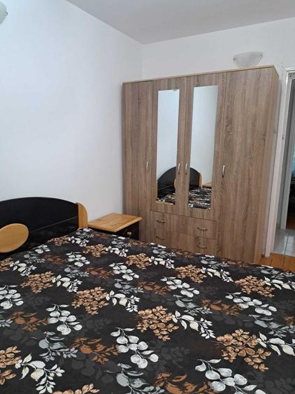Apartament cu 3 camere semidecomandat în Cotroceni