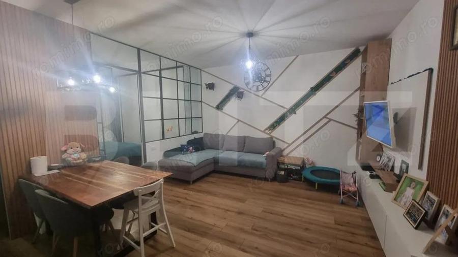Apartament cu 3 camere semidecomandat în Central