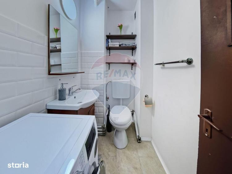 Apartament 4 camere in centrul Bacaului - Ocazie rara! - 2