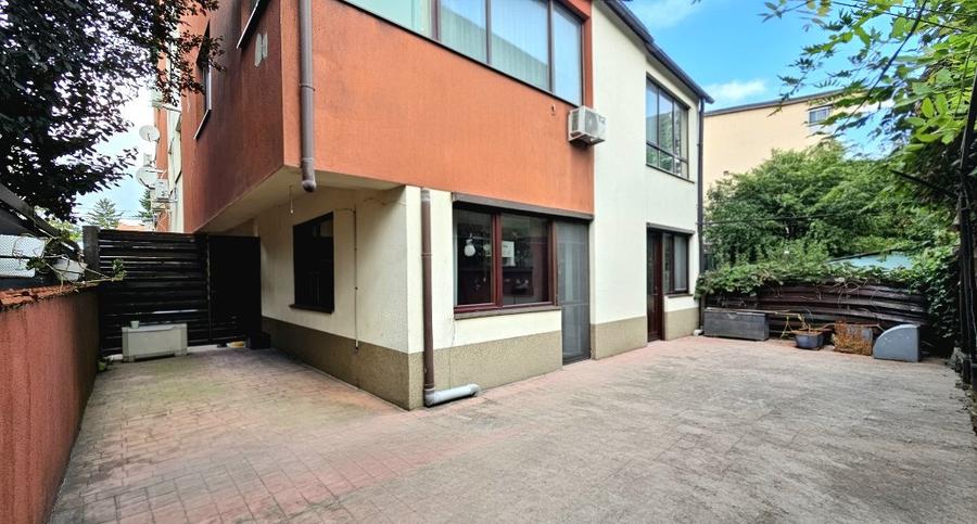 Apartament cu 2 camere decomandat în Dămăroaia