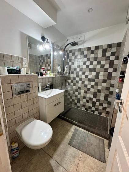 Apartament cu 3 camere decomandat, mobilat în Săsar