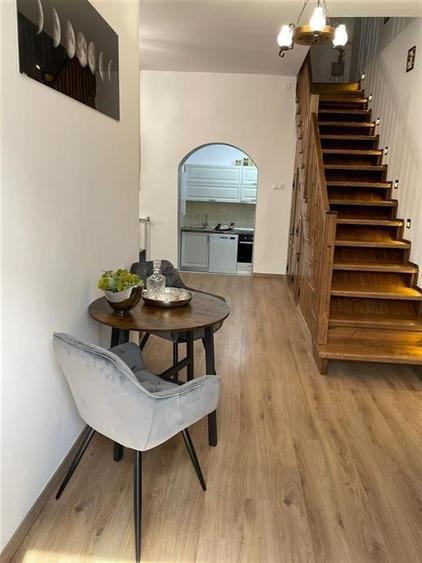 Apartament cu 4 camere decomandat, mobilat în Calea Dumbrăvii