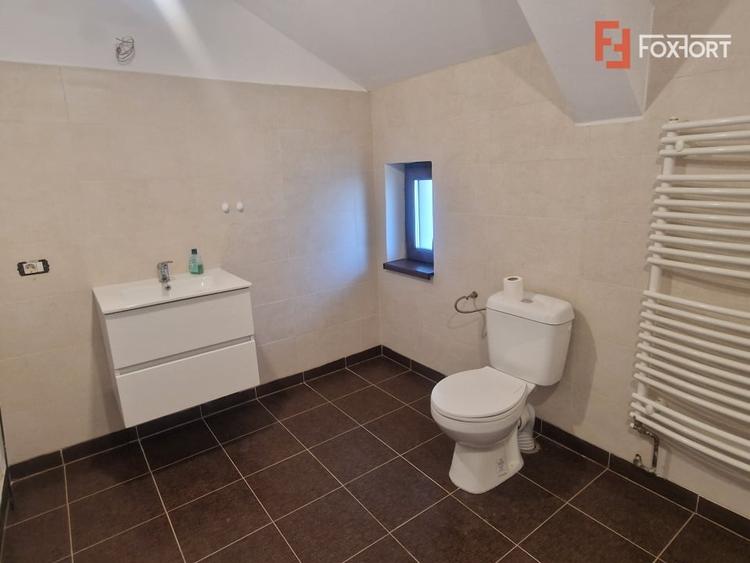 Duplex cu 5 camere cu Canalizare în Moșnița Veche
