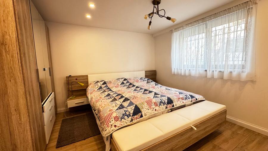 Duplex cu 7 camere cu Canalizare în Blumăna