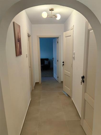 Apartament cu 2 camere decomandat în Crângași