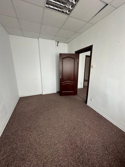 Apartament cu 5 camere decomandat în P-ța Romană
