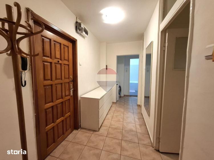 Apartament cu 2 camere decomandat în Bucur Obor