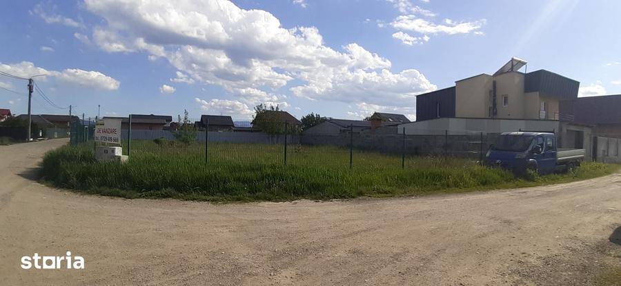 Teren de 1087 mp, în Hărman