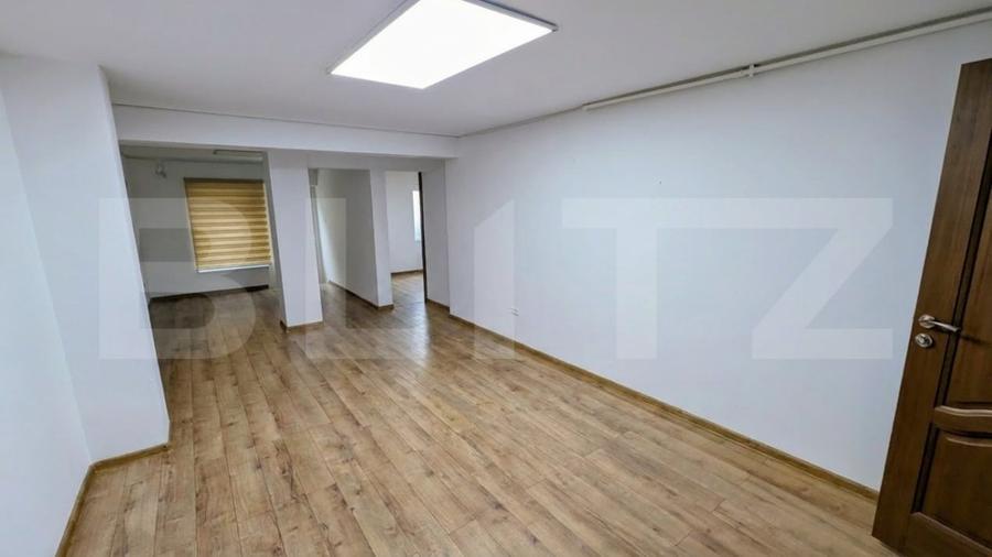 Apartament cu 2 camere semidecomandat în Cetate