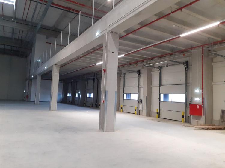 Spațiu industrial, de 3,000 mp, în Dragomirești-Vale
