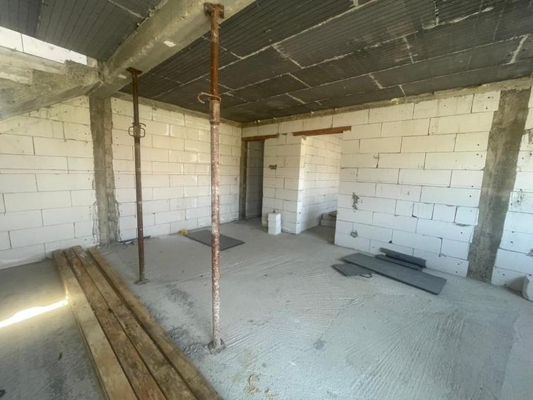 Casă individuală cu 5 camere cu Canalizare în Exterior Nord