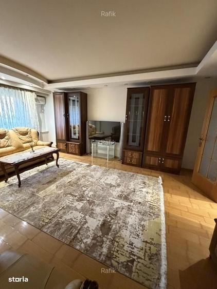 Apartament cu 3 camere decomandat în Splaiul Unirii