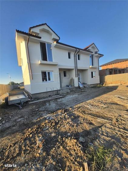 Casă cu 4 camere în Moșnița Veche