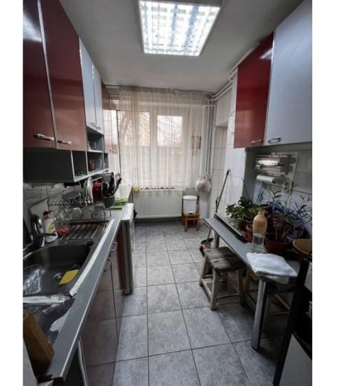 Apartament cu 3 camere decomandat în Iancului