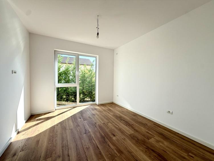 Duplex cu 3 camere cu Canalizare în Dumbrăvița