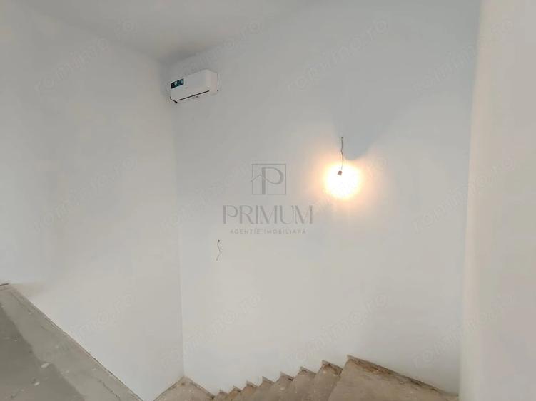 Casă cu 5 camere cu Teren 400 Mp în Moșnița Veche