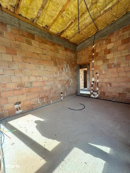 Casă cu 4 camere cu Teren 420 Mp în Recea