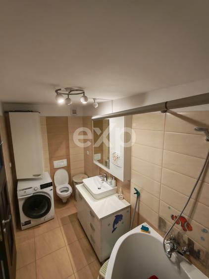 Apartament cu 3 camere decomandat, mobilat în Tractorul