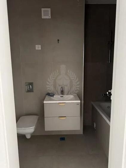 Apartament cu 3 camere decomandat în Albert