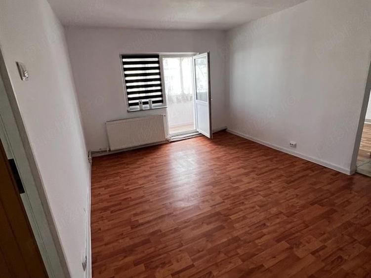Apartament cu 2 camere semidecomandat în Fălticeni