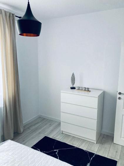 Apartament cu 3 camere decomandat în Florești