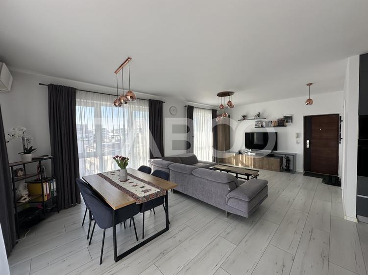 Apartament cu 3 camere decomandat, mobilat în Mihai Viteazul