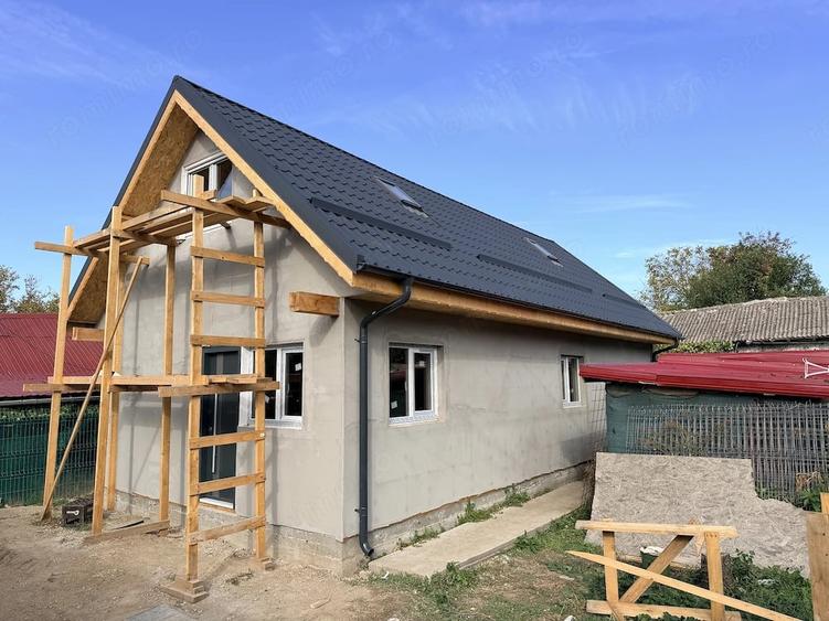 Casă cu 6 camere cu Teren 208 Mp în Central