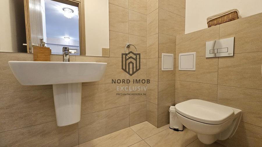 Apartament cu 4 camere semidecomandat, mobilat în Băneasa