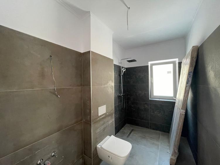 Duplex cu 4 camere cu Canalizare în Dumbrăvița