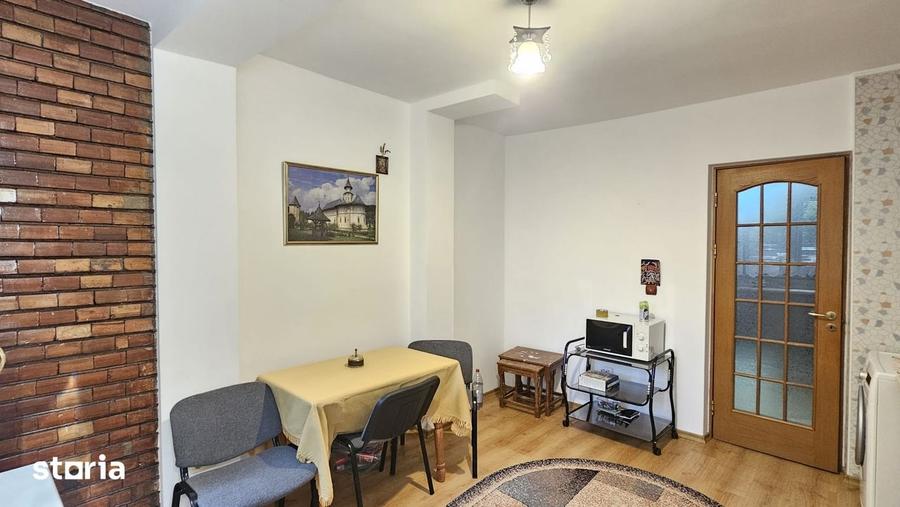 Apartament cu 2 camere decomandat în Micro 17