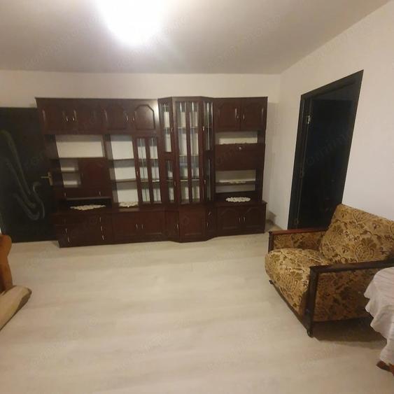 Apartament cu 2 camere semidecomandat în Girocului