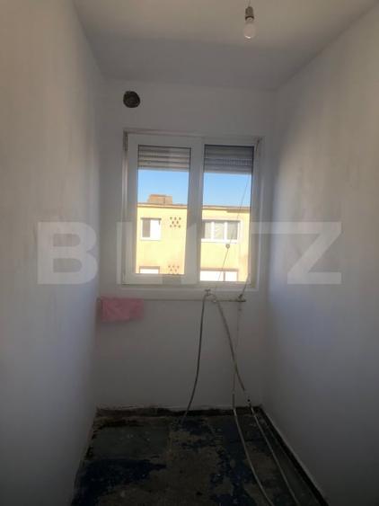 Apartament cu 2 camere nedecomandat în 14 Mai