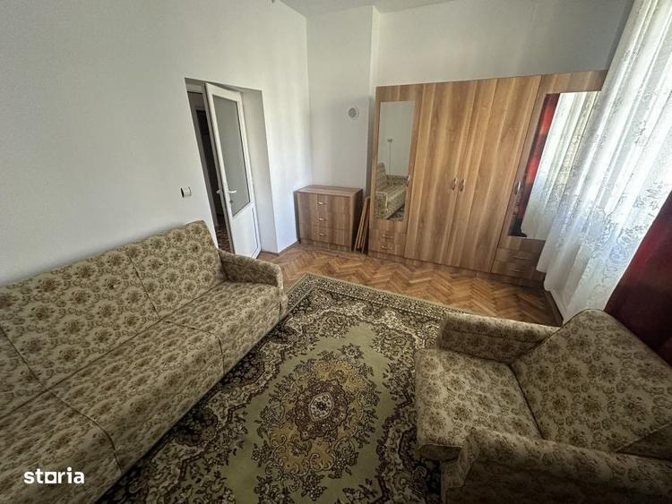 Garsonieră decomandată în Central