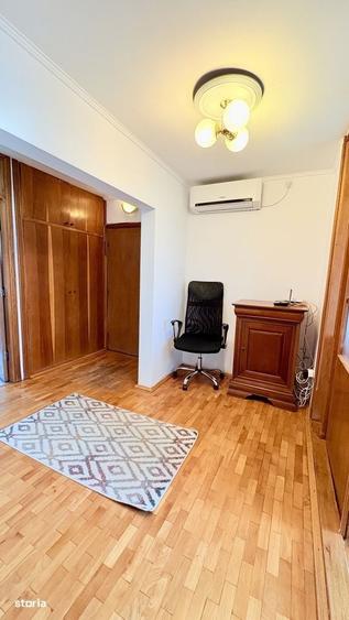 Apartament cu 3 camere decomandat în Nord