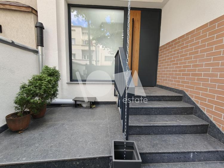 Casă individuală cu 8 camere cu Canalizare în Parcul Carol