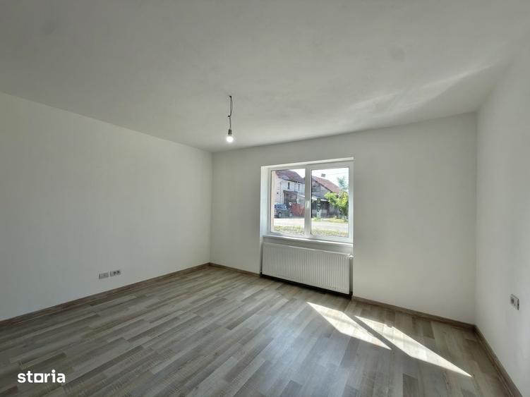 Casă cu 3 camere în Utvin