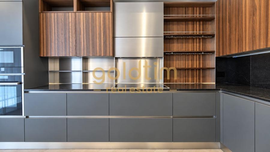 Apartament cu 3 camere semidecomandat, mobilat în Iancu Nicolae