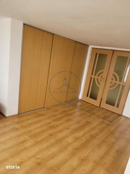 Apartament cu 4 camere, mobilat în Calea Moldovei