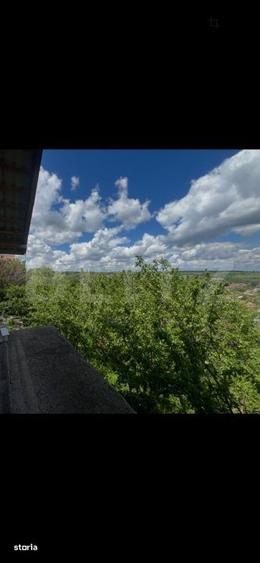 Casă cu 4 camere în Cârligei